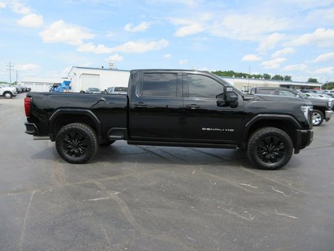 Used 2024 GMC Sierra 2500 Denali Ultimate w/ Max Trailering Package AWD/4WD image 4