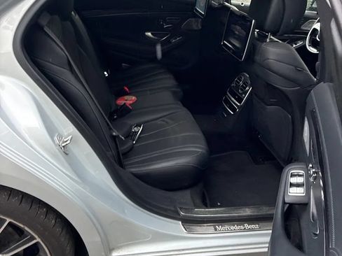 Used 2017 Mercedes-Benz S 550 4MATIC Sedan image 8