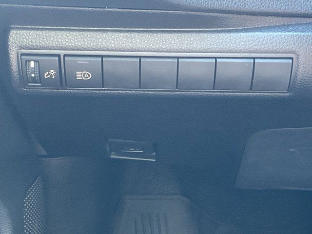 Used 2026 Toyota Corolla LE FWD image 30