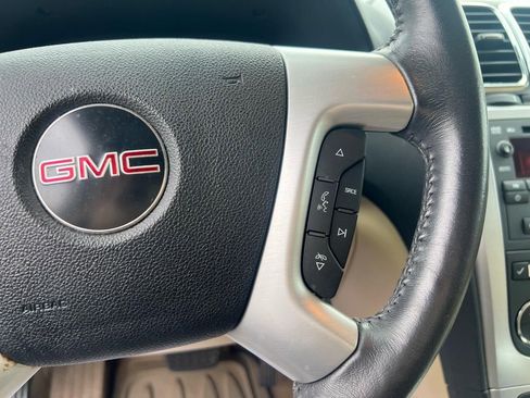 Used 2011 GMC Acadia SLT image 12