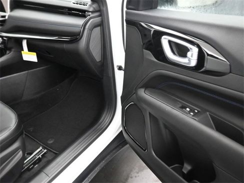 New 2026 Jeep Compass Latitude image 24