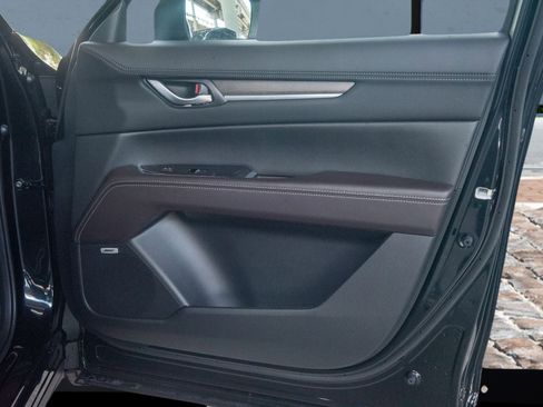 Used 2025 MAZDA CX-5 Signature image 17