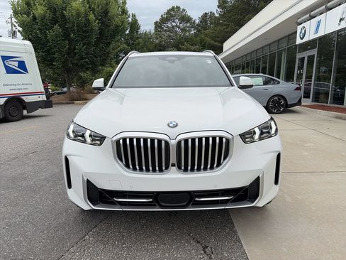 Used 2026 BMW X5 sDrive40i w/ Premium Package RWD image 3