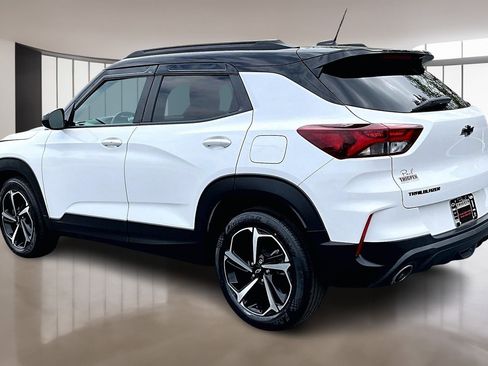 Used 2023 Chevrolet TrailBlazer RS w/ Sun and Liftgate Package image 4