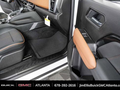 New 2026 GMC Canyon AT4 image 23