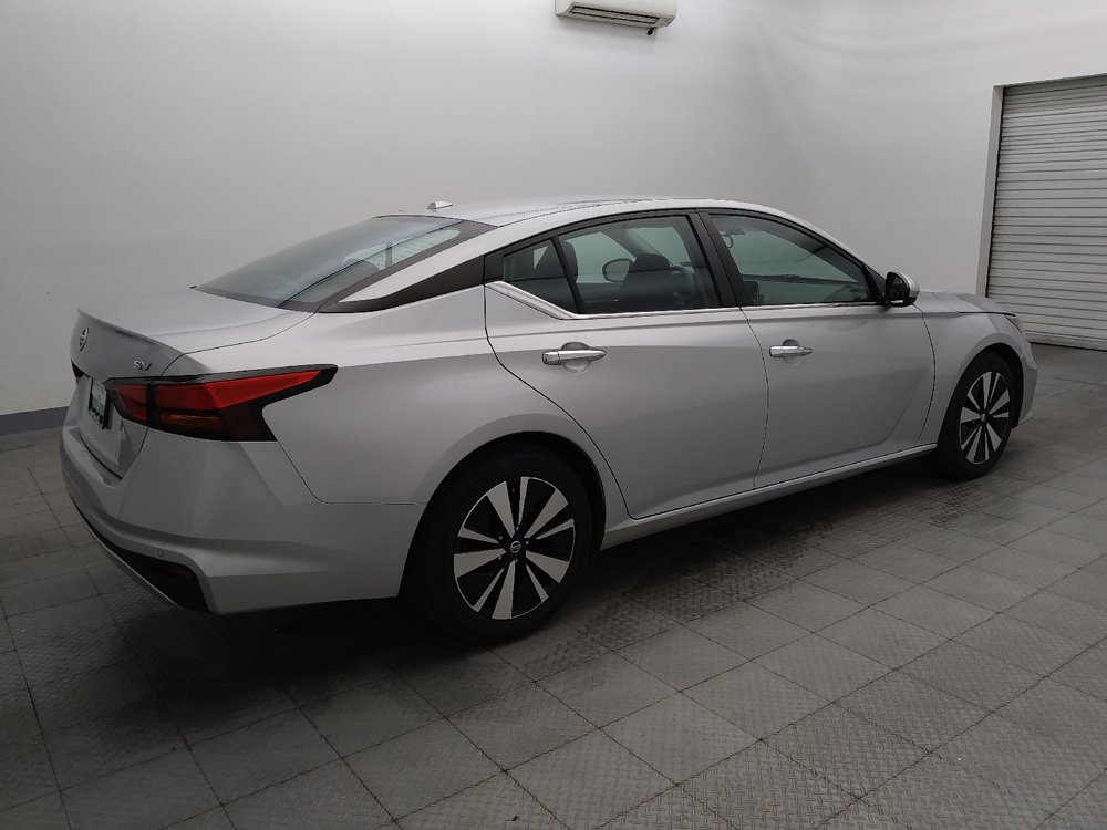 Used 2022 Nissan Altima 2.5 SV FWD image 10