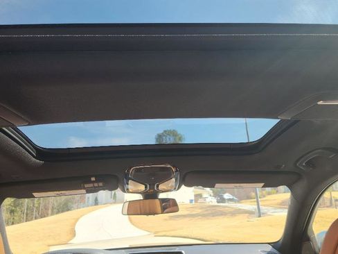 Used 2022 BMW 750i xDrive w/ Executive Package image 26