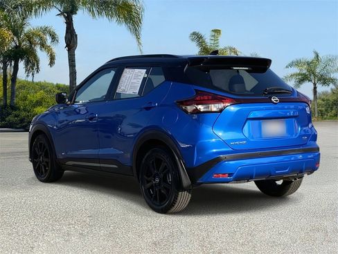 Certified 2022 Nissan Kicks SR image 2
