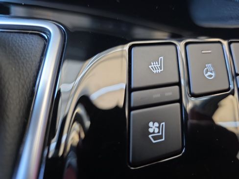 Certified 2024 Kia Sportage SX image 23