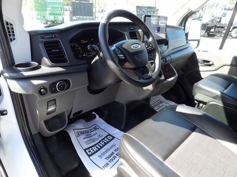 Used 2023 Ford Transit 250 image 16