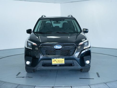 Used 2023 Subaru Forester Premium AWD/4WD image 2