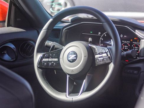 New 2024 Nissan Z Performance w/ Heritage Edition image 18