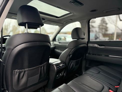 Used 2023 Hyundai Palisade SEL w/ Cargo Package image 17