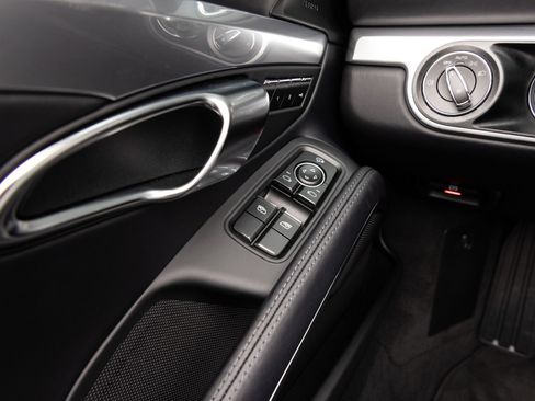 Certified 2025 Porsche 718 Boxster RWD image 23
