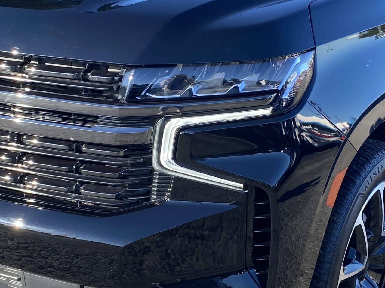 Used 2021 Chevrolet Suburban RST AWD/4WD image 4