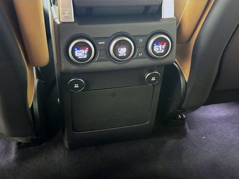 Used 2018 Land Rover Discovery HSE Luxury AWD/4WD image 30