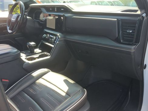 Used 2023 GMC Sierra 1500 AT4X AWD/4WD image 30