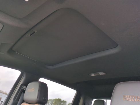 Certified 2023 Chevrolet Silverado 1500 High Country w/ High Country Premium Package image 18