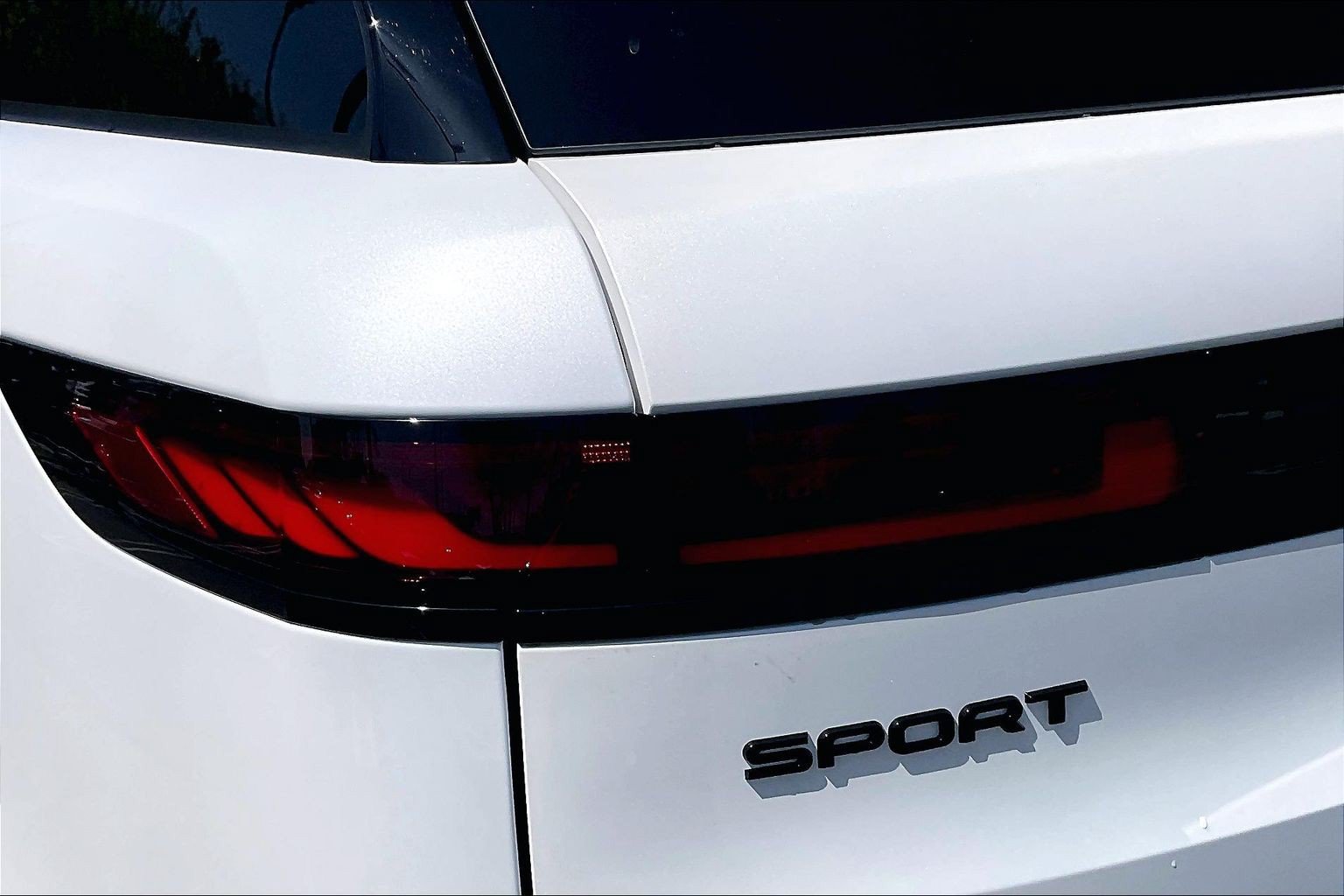 New 2027 Land Rover Range Rover Sport Battersea AWD/4WD image 8