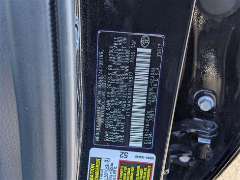 Used 2025 Toyota Camry SE image 39