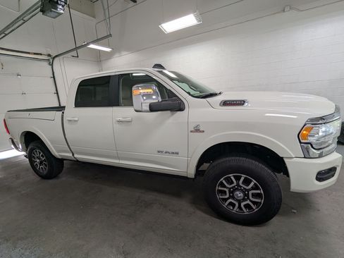 Used 2023 RAM 3500 Limited AWD/4WD image 3