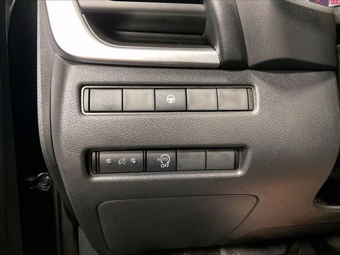 Used 2023 Nissan Rogue SV AWD/4WD image 26