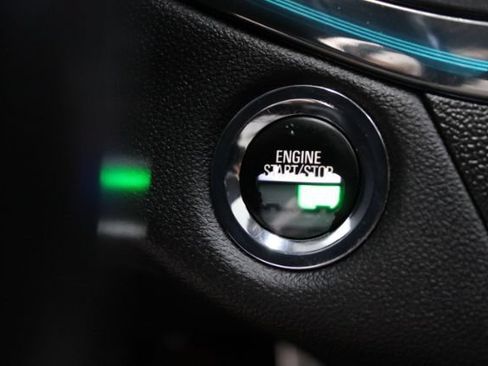 Used 2018 Chevrolet Impala Premier FWD image 18