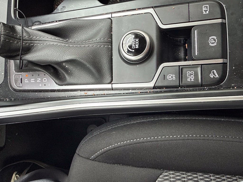 Used 2025 Kia Sorento LX FWD image 13