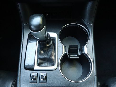 Used 2015 Toyota Highlander XLE FWD image 39