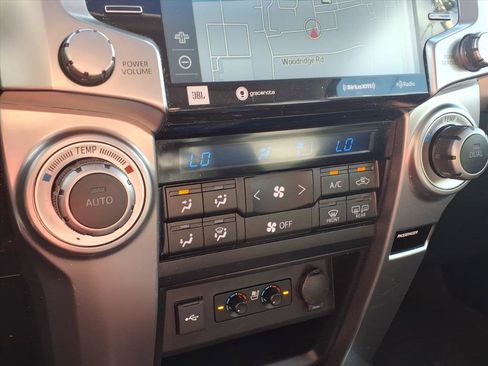 Used 2020 Toyota 4Runner Limited image 7