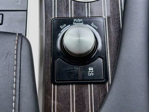 Used 2022 Lexus RX 350 FWD w/ Luxury Package image 31