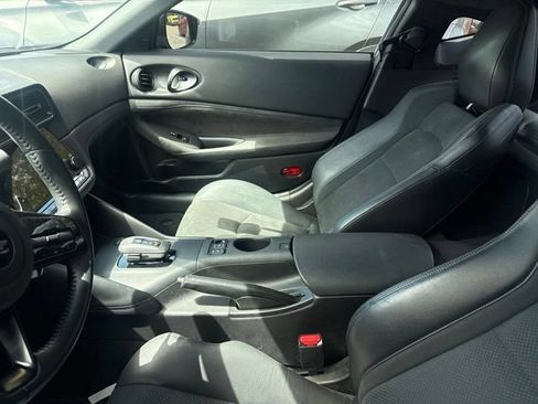 Used 2024 Nissan Z Performance w/ Floor Mat Package RWD image 12