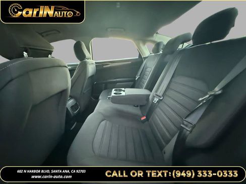 Used 2020 Ford Fusion SE image 17