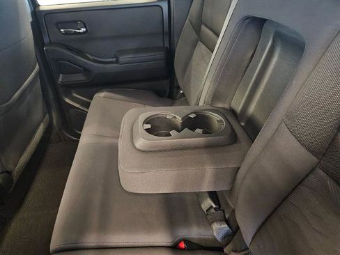 Certified 2022 Nissan Frontier SV image 28