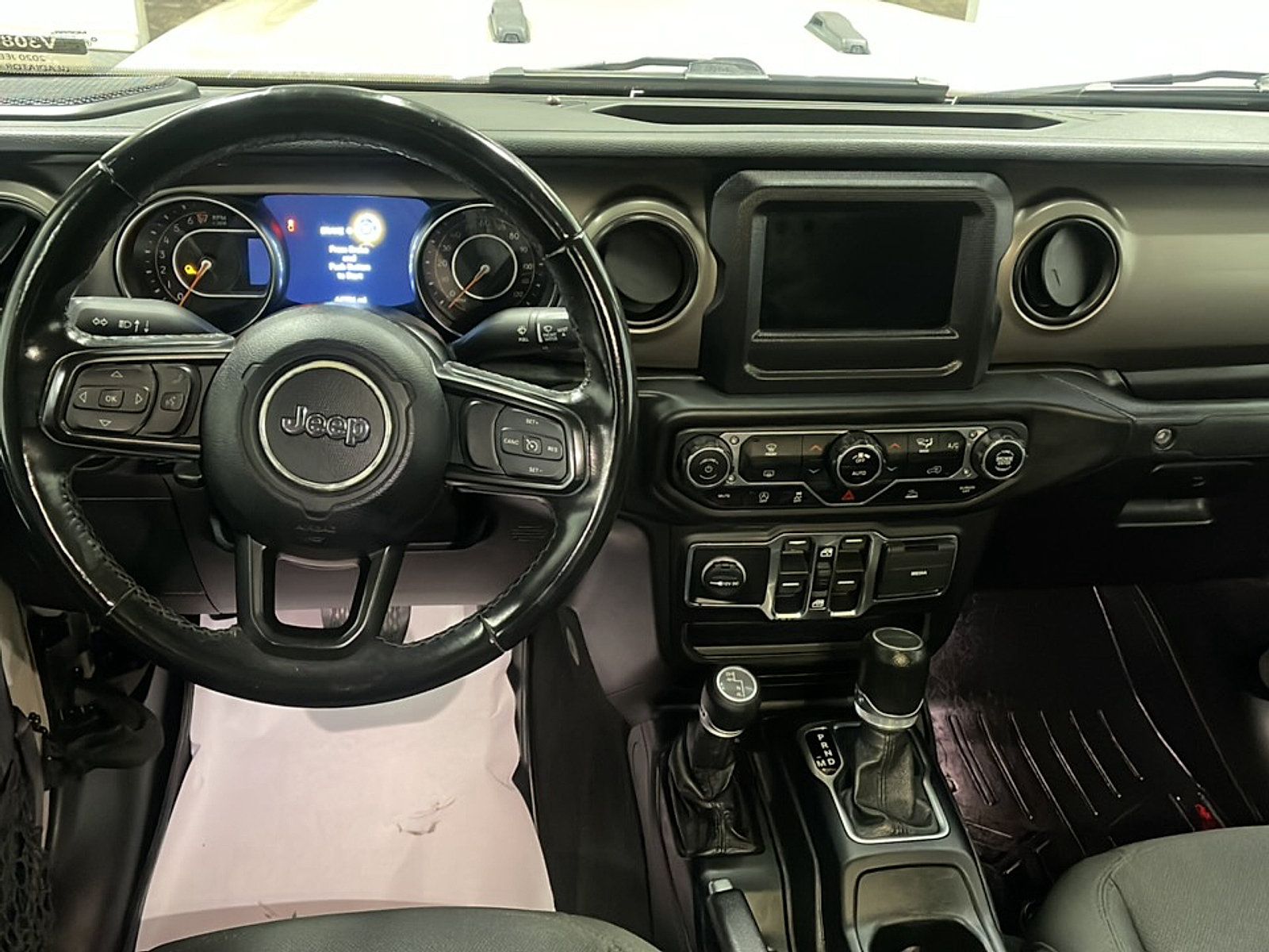 Used 2020 Jeep Gladiator Sport w/ Quick Order Package 24S AWD/4WD image 3