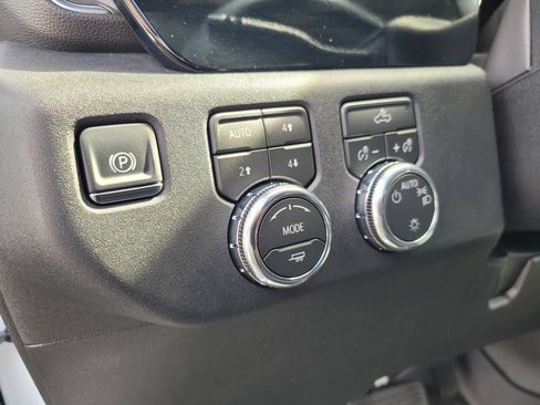 Used 2026 GMC Sierra 1500 SLE AWD/4WD image 16