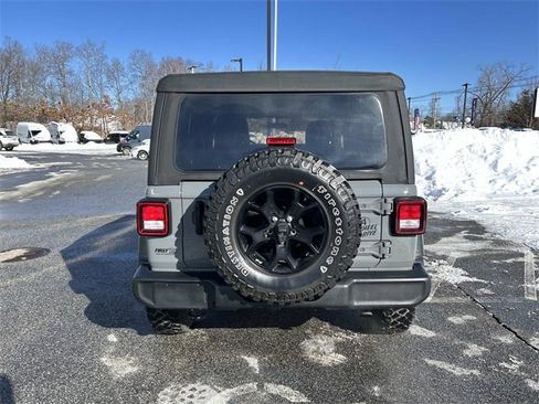 Used 2021 Jeep Wrangler Unlimited Willys image 4
