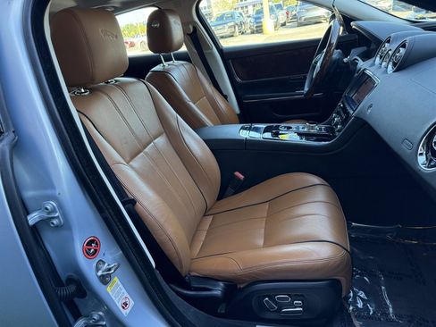 Used 2014 Jaguar XJ AWD image 18