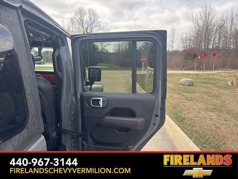 Used 2021 Jeep Wrangler Unlimited Rubicon w/ LED Lighting Group AWD/4WD image 32