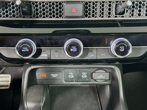 Used 2025 Honda Civic Sport image 23