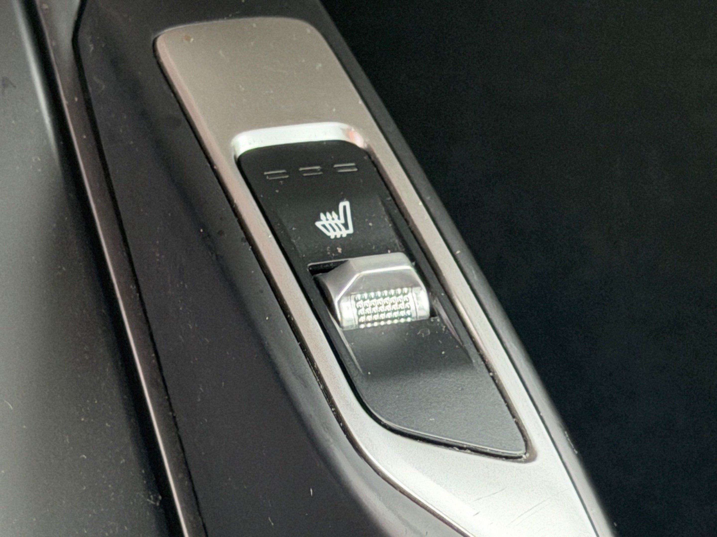Used 2021 Kia Sorento S FWD image 37