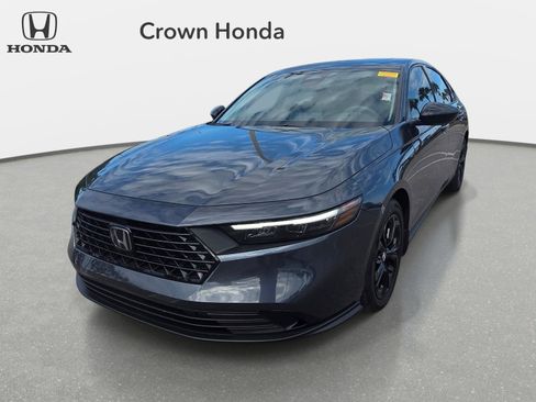 Used 2025 Honda Accord SE image 1
