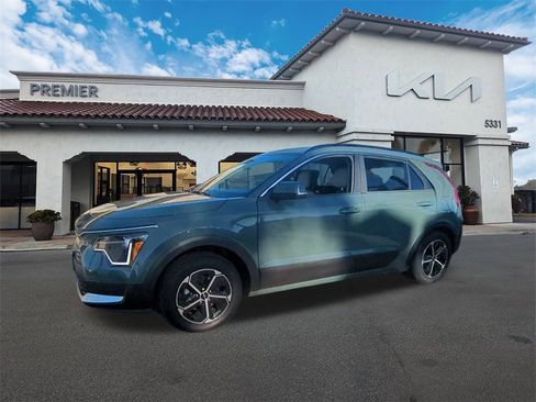 Certified 2025 Kia Niro EX image 4