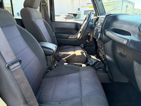 Used 2011 Jeep Wrangler Unlimited Sport AWD/4WD image 38