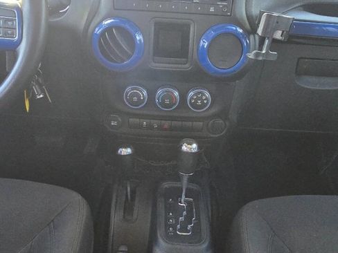Used 2015 Jeep Wrangler Unlimited Sport w/ Connectivity Group AWD/4WD image 11