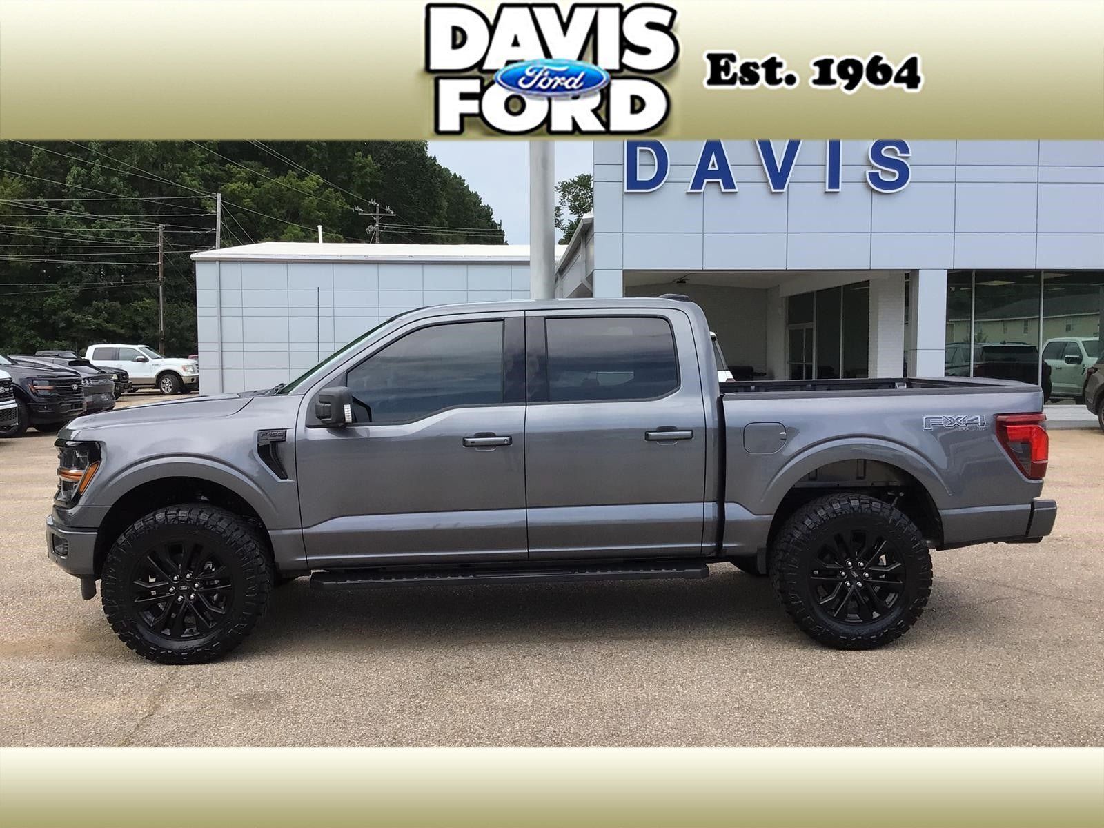 New 2026 Ford F150 XLT w/ Equipment Group 302A MID AWD/4WD image 4