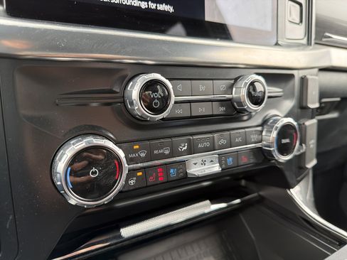 Used 2022 Ford F150 Lariat w/ Equipment Group 502A High image 23