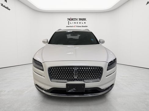 Used 2023 Lincoln Nautilus Reserve w/ Equipment Group 202A AWD/4WD image 8
