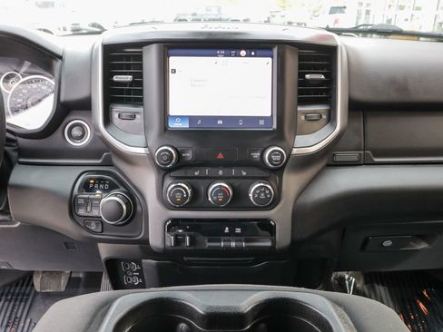 Used 2023 RAM 1500 Big Horn AWD/4WD image 18