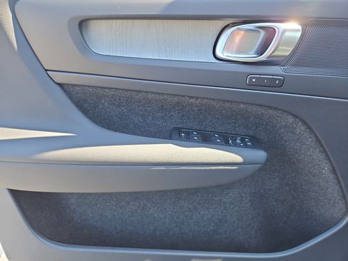 New 2026 Volvo XC40 B5 Plus w/ Climate Package AWD/4WD image 10